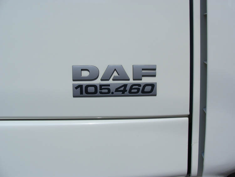 Замена лобового стекла на грузовой автомобиль DAF
